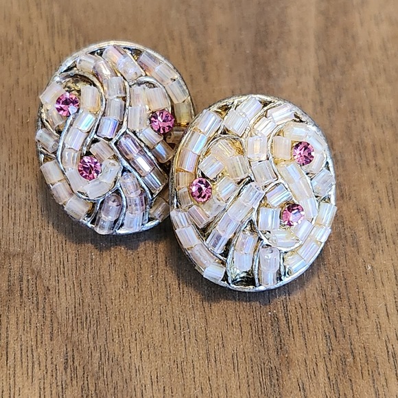 Graziano Jewelry - Vintage Iridescent Beaded Pink Rhinestone Oval Stud Earrings Silver Tone 0.75"